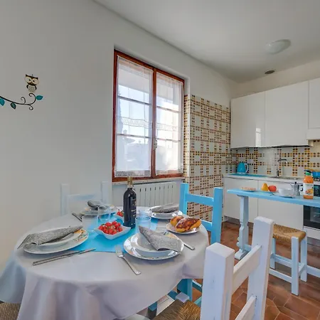 Fiorita Apartment *
