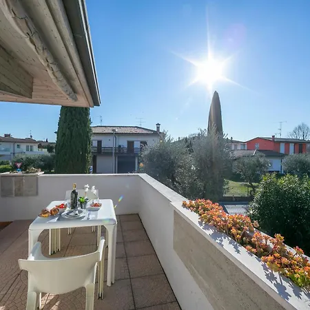 Fiorita Apartment *
