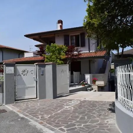 Fiorita Apartment *