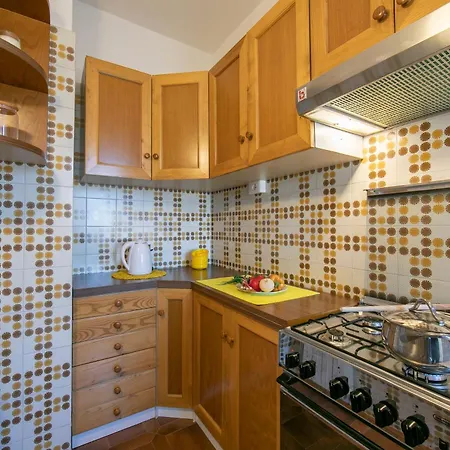 Fiorita Apartment