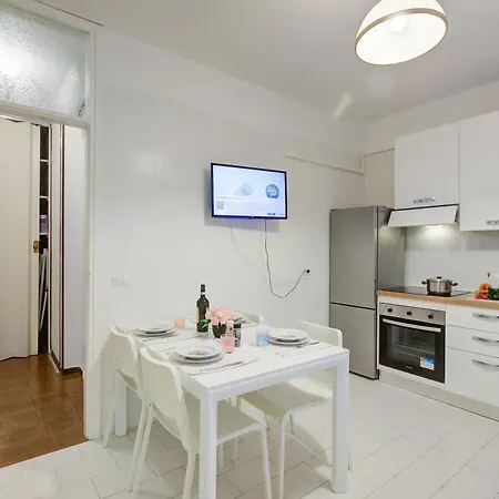 Apartment Fiorita *